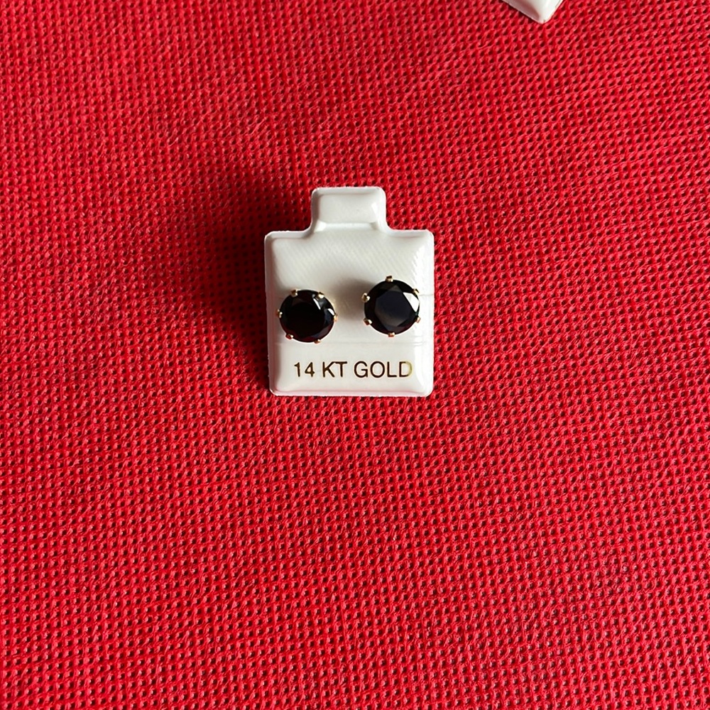 14 Kt gold